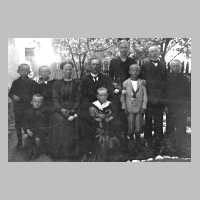 055-0014 Gruppenbild der Familie Friedrich Gruenheid.jpg